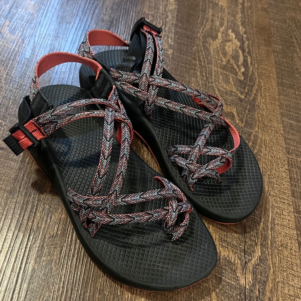 Chaco Motif Eclipse Z Cloud Navy Peach Women’s size 9